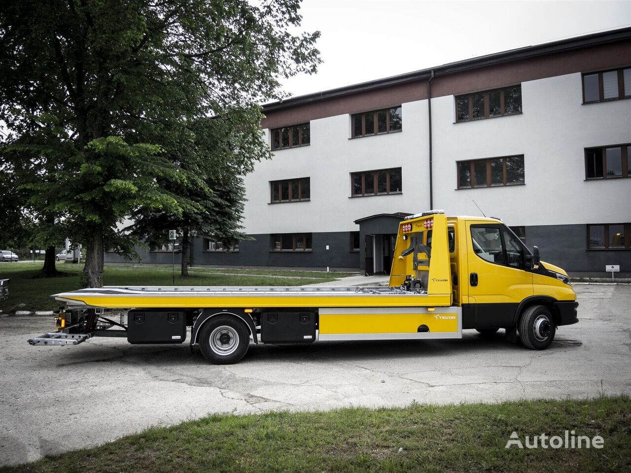 yeni IVECO Daily 70C18P çekici kamyon